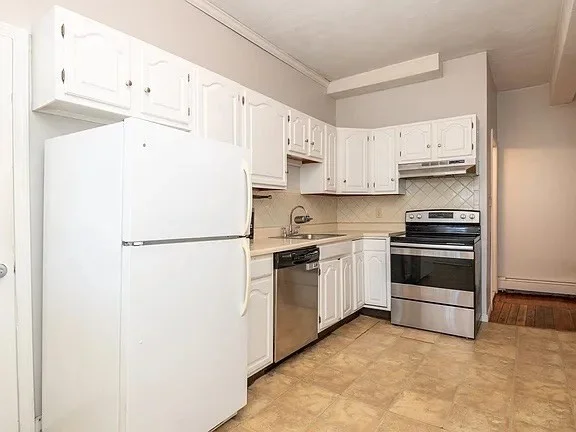 2 bed, 1 bath apartment for rent at 96 Derby St Unit 1, Salem — photo 10 of 31