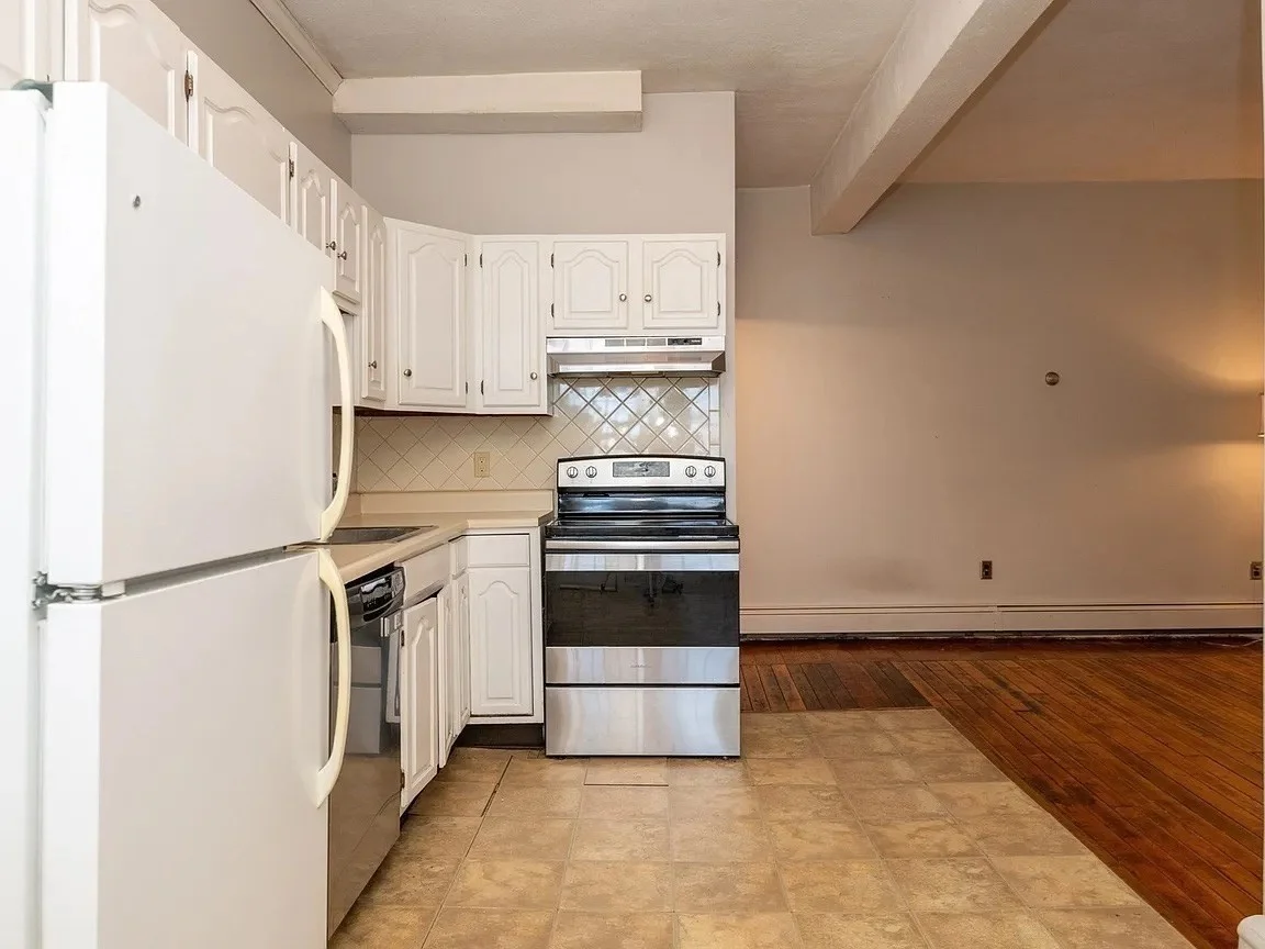 2 bed, 1 bath apartment for rent at 96 Derby St Unit 1, Salem — photo 8 of 31