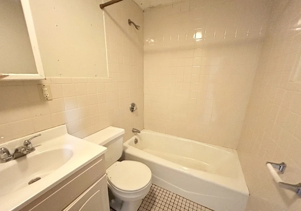 2 bed, 1 bath apartment for rent at 96 Cottage St Unit 1, Boston — photo 7 of 8
