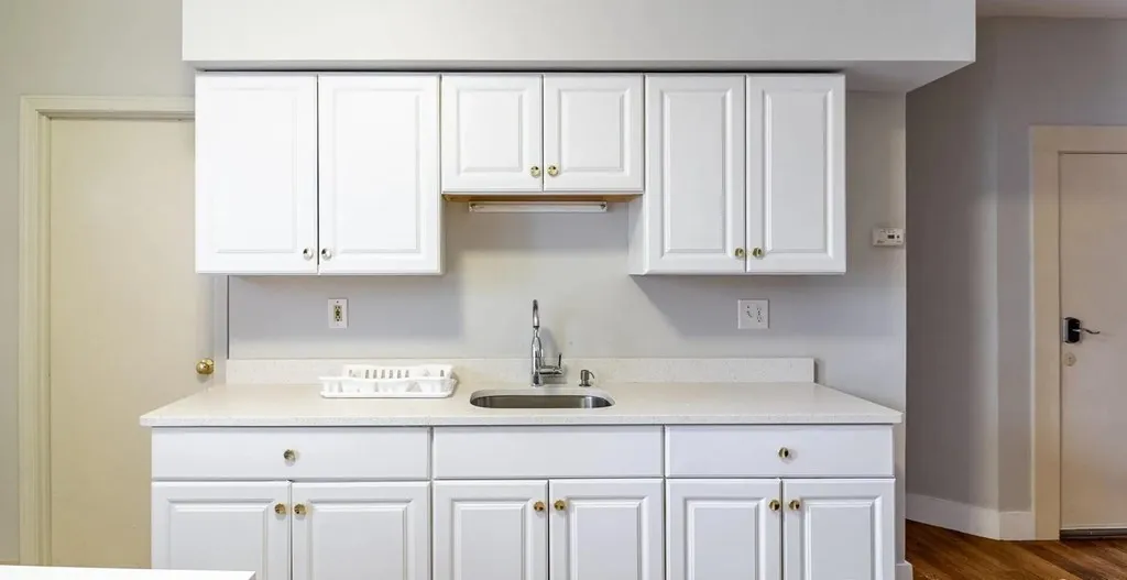 2 bed, 1 bath apartment for rent at 96 East Cottage Unit 2, Boston — photo 3 of 15