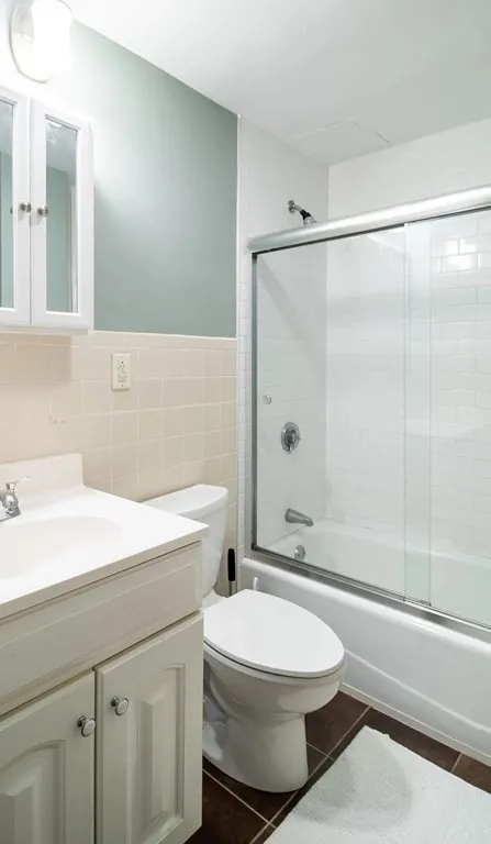 2 bed, 1 bath apartment for rent at 96 East Cottage Unit 2, Boston — photo 12 of 15