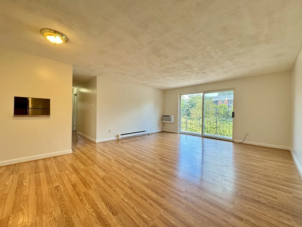2 bed, 1 bath apartment for rent at 96 Fountain Ln Unit 11, Weymouth — photo 3 of 14