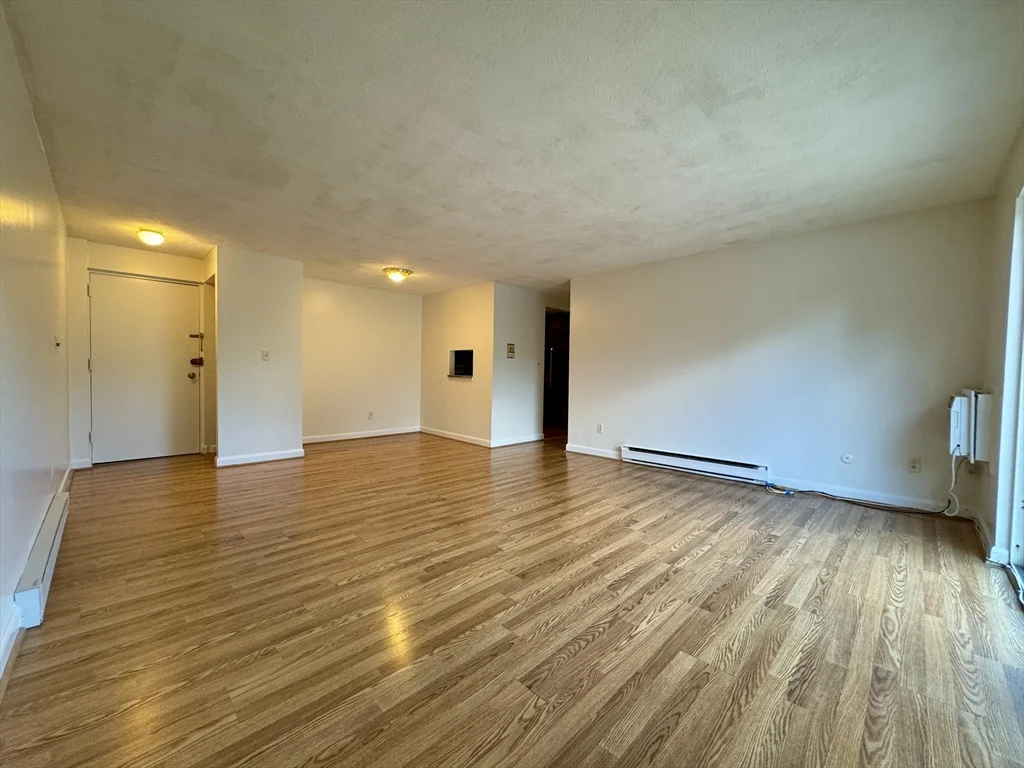 2 bed, 1 bath apartment for rent at 96 Fountain Ln Unit 11, Weymouth — photo 4 of 14