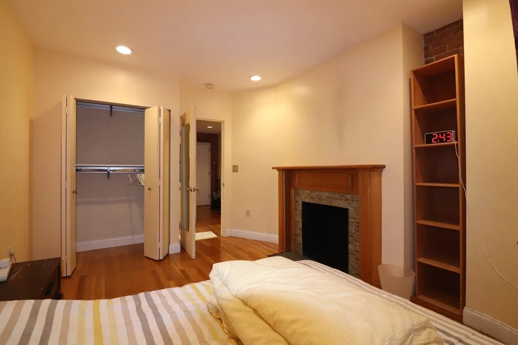 1 bed, 1 bath apartment for rent at 96 Gainsborough St Unit 107W, Fenway — photo 4 of 8