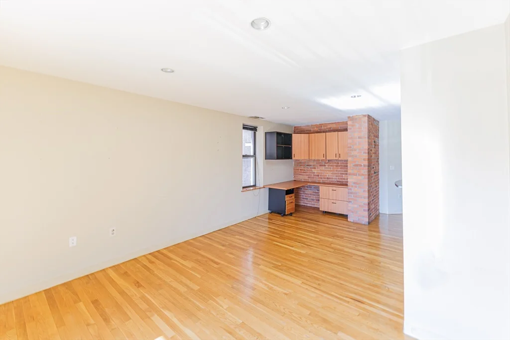 1 bed, 1 bath apartment for rent at 96 Gainsborough St Unit 206W, Fenway — photo 4 of 10