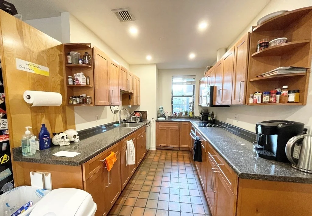 3 bed, 2 bath apartment for rent at 96 Gainsborough Unit 103W, Fenway — photo 1 of 12