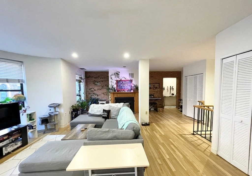 3 bed, 2 bath apartment for rent at 96 Gainsborough Unit 103W, Fenway — photo 3 of 12