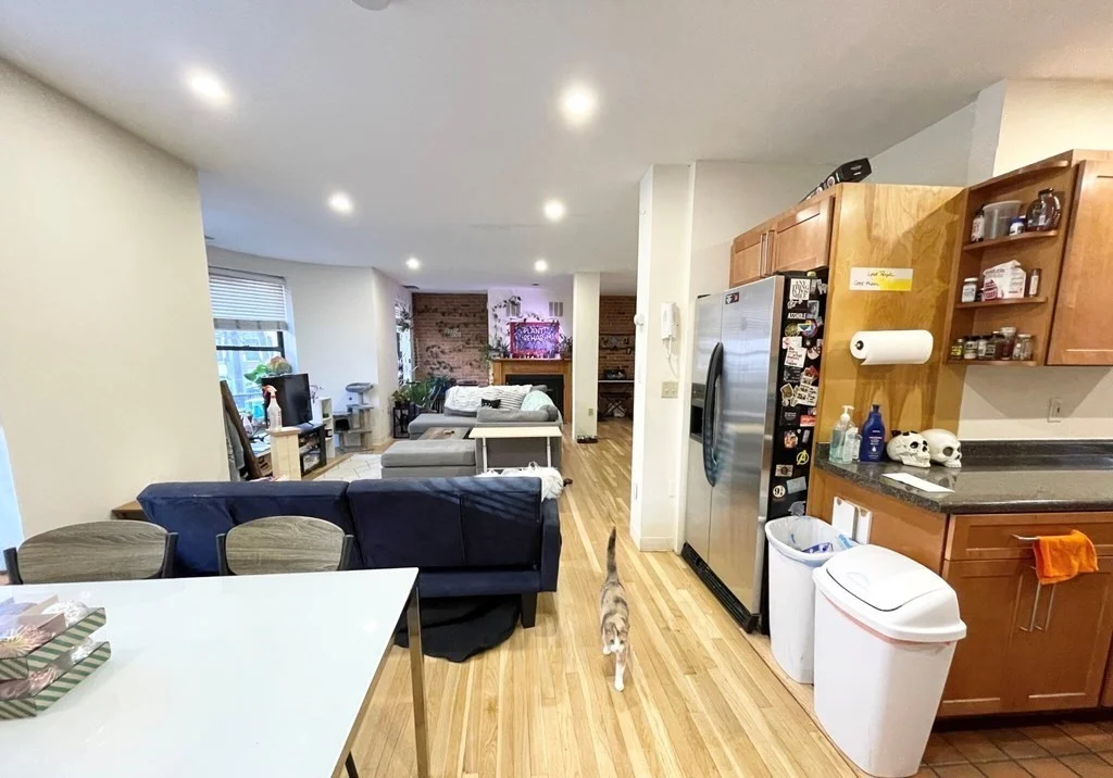 3 bed, 2 bath apartment for rent at 96 Gainsborough Unit 103W, Fenway — photo 2 of 12