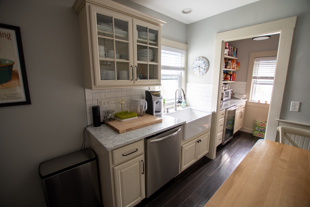 2 bed, 1 bath apartment for rent at 96 Grant Ave Unit 96, Medford — photo 4 of 25