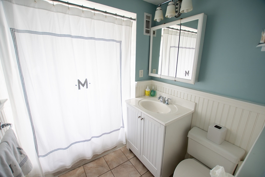 2 bed, 1 bath apartment for rent at 96 Grant Ave Unit 96, Medford — photo 21 of 25
