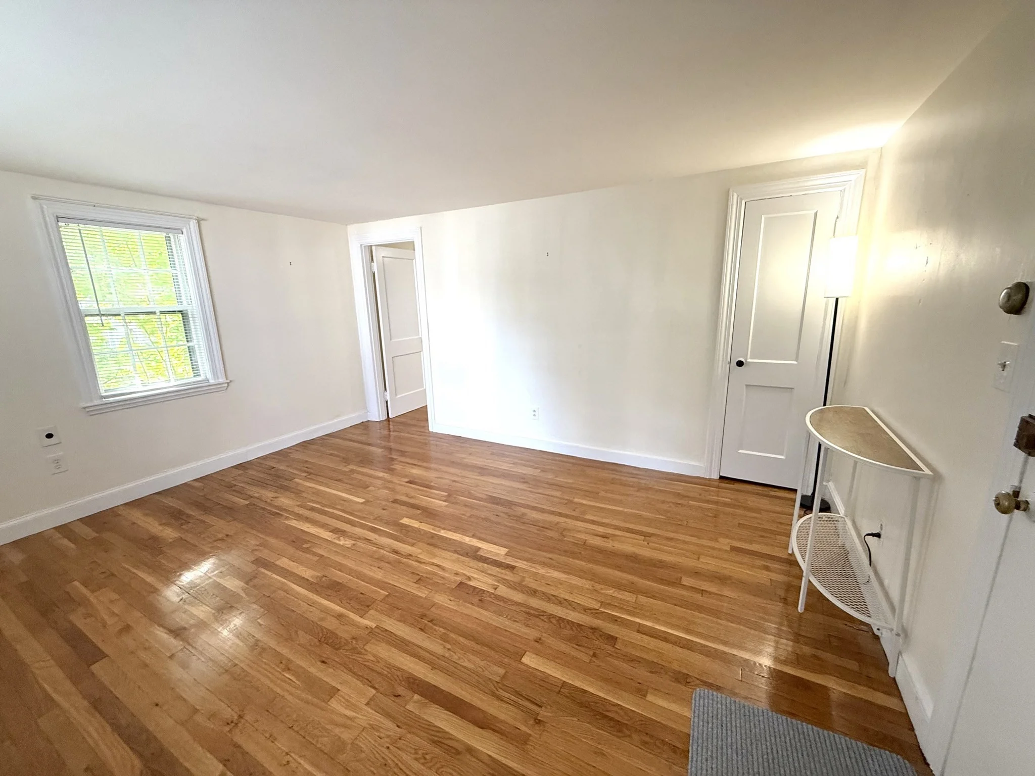 1 bed, 1 bath apartment for rent at 96 Greenleaf Unit 1, Quincy