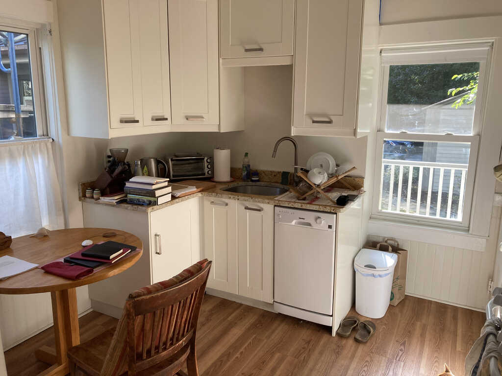 2 bed, 1 bath apartment for rent at 96 Hammond St Unit 1, Baldwin — photo 9 of 10