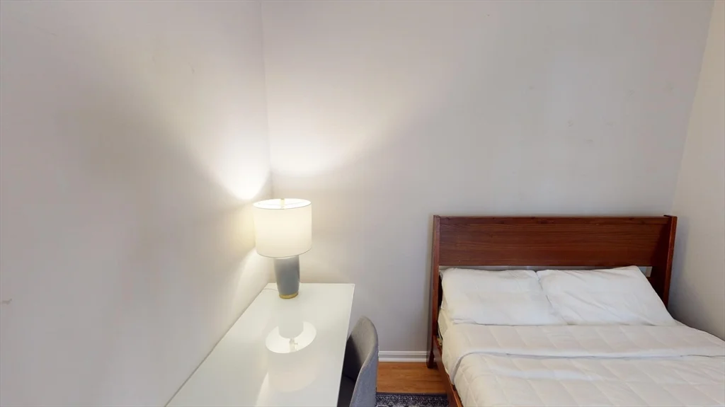 3 bed, 1 bath apartment for rent at 96 Hammond St Unit 1, South End — photo 8 of 14