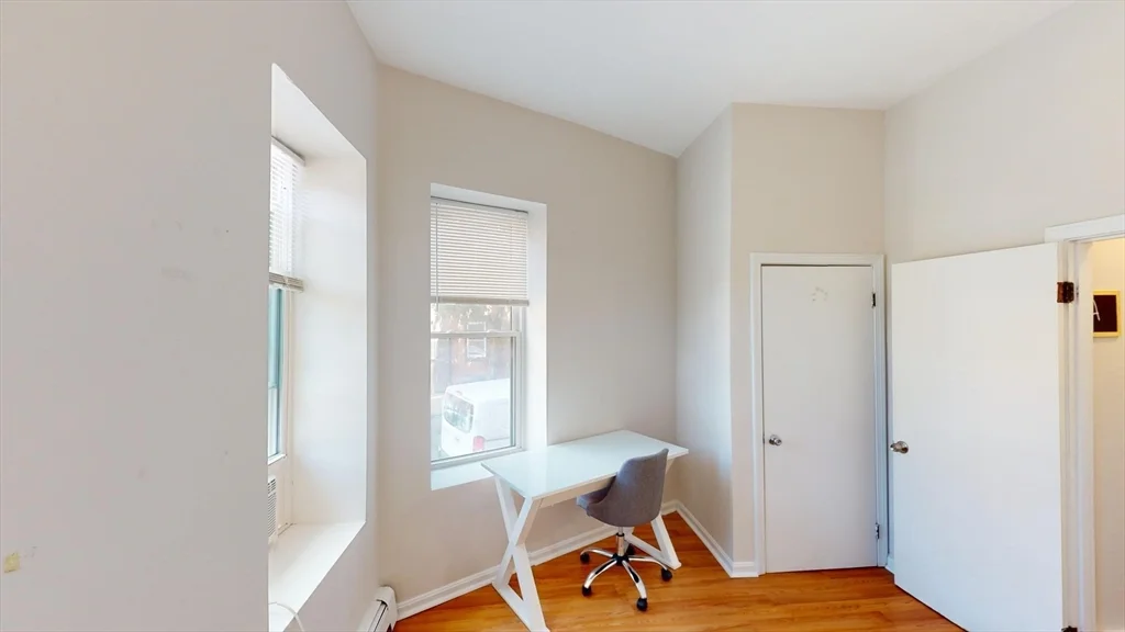 3 bed, 1 bath apartment for rent at 96 Hammond St Unit 1, South End — photo 10 of 14