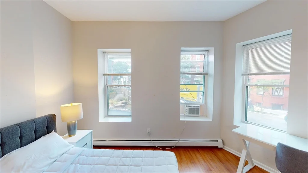 3 bed, 1 bath apartment for rent at 96 Hammond St Unit 1, South End — photo 6 of 14