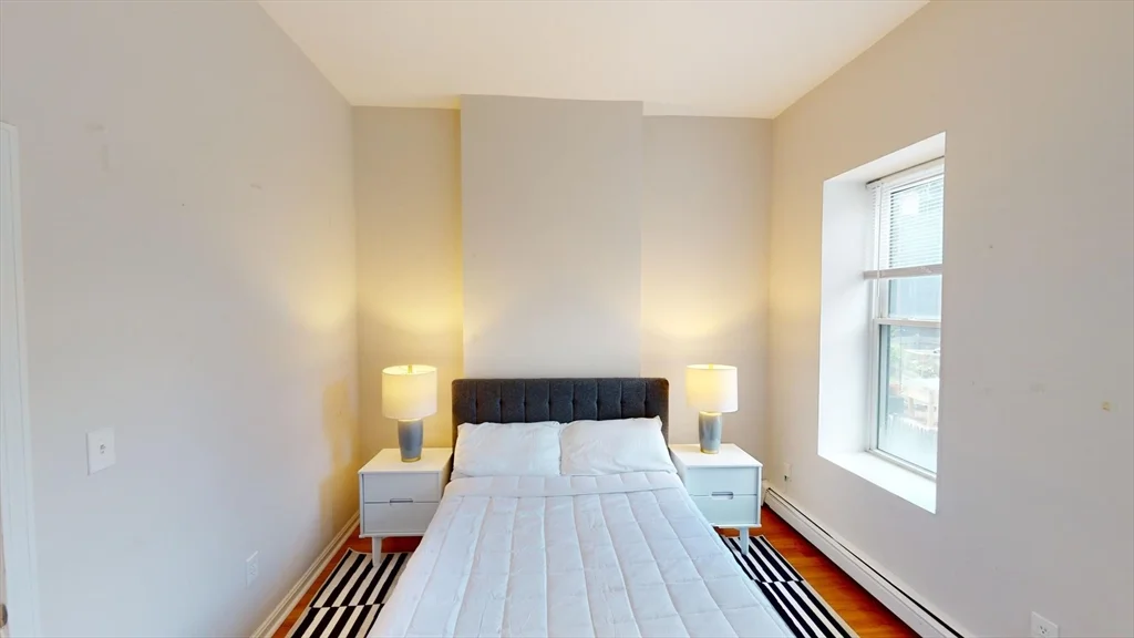 3 bed, 1 bath apartment for rent at 96 Hammond St Unit 1, South End — photo 5 of 14