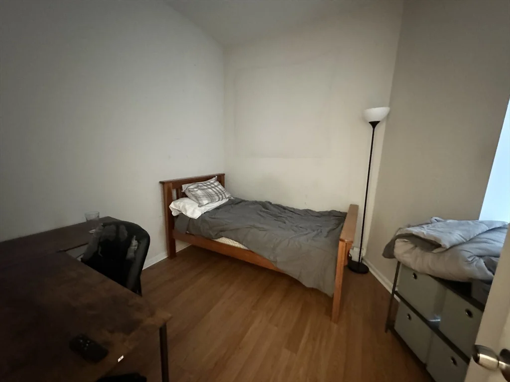 3 bed, 1 bath apartment for rent at 96 Hammond St Unit 2, South End — photo 6 of 7