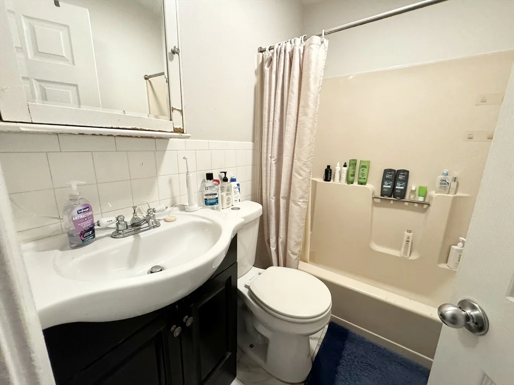 3 bed, 1 bath apartment for rent at 96 Hammond St Unit 2, South End — photo 7 of 7