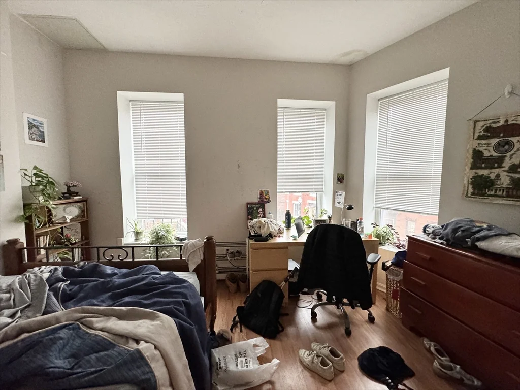 3 bed, 1 bath apartment for rent at 96 Hammond St Unit 2, South End — photo 5 of 7