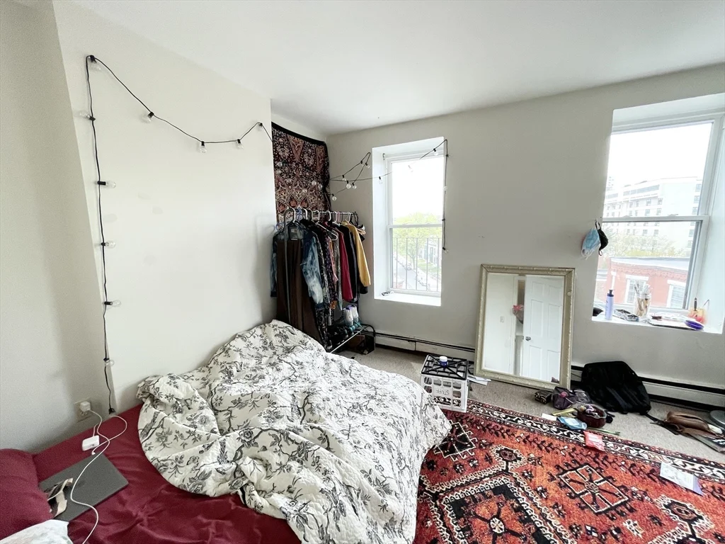 3 bed, 1 bath apartment for rent at 96 Hammond St Unit 4, South End — photo 5 of 10
