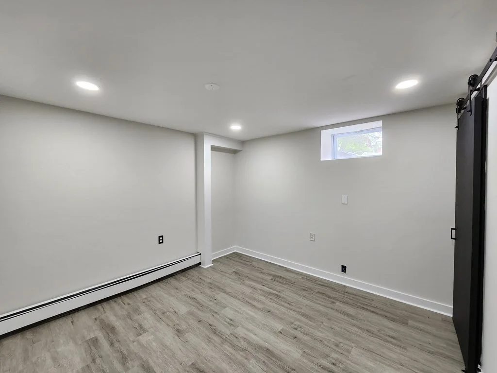 6 bed, 4+ bath apartment for rent at 96 Houston Ave Unit 96, Milton — photo 18 of 25