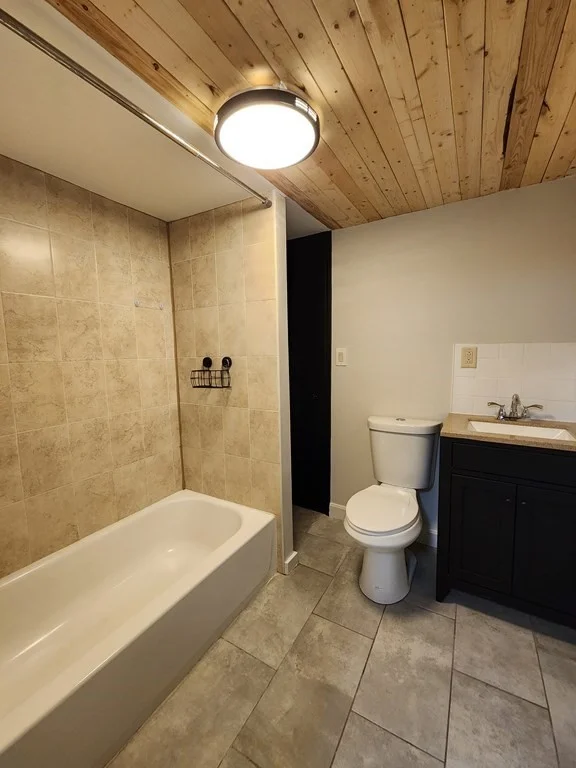 6 bed, 4+ bath apartment for rent at 96 Houston Ave Unit 96, Milton — photo 23 of 25