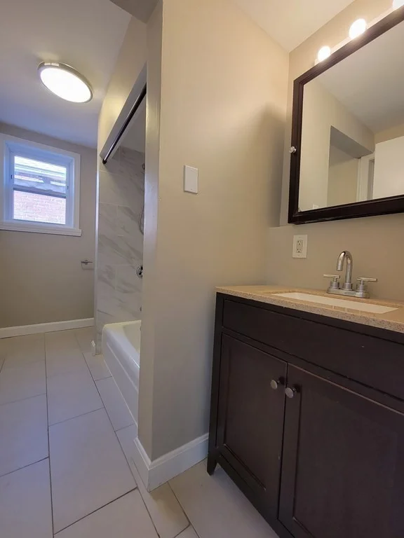 6 bed, 4+ bath apartment for rent at 96 Houston Ave Unit 96, Milton — photo 13 of 25
