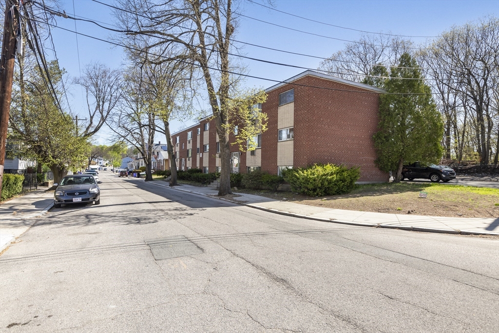 2 bed, 1 bath apartment for rent at 96 Itasca St Unit 96-1, Mattapan — photo 17 of 17