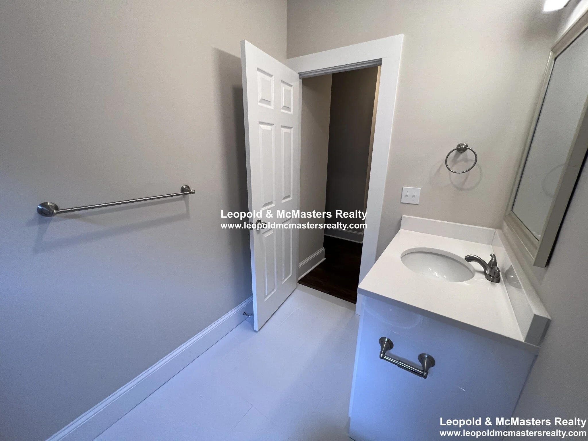 3 bed, 1 bath apartment for rent at 96 Longwood Unit 1, Coolidge Corner — photo 10 of 12