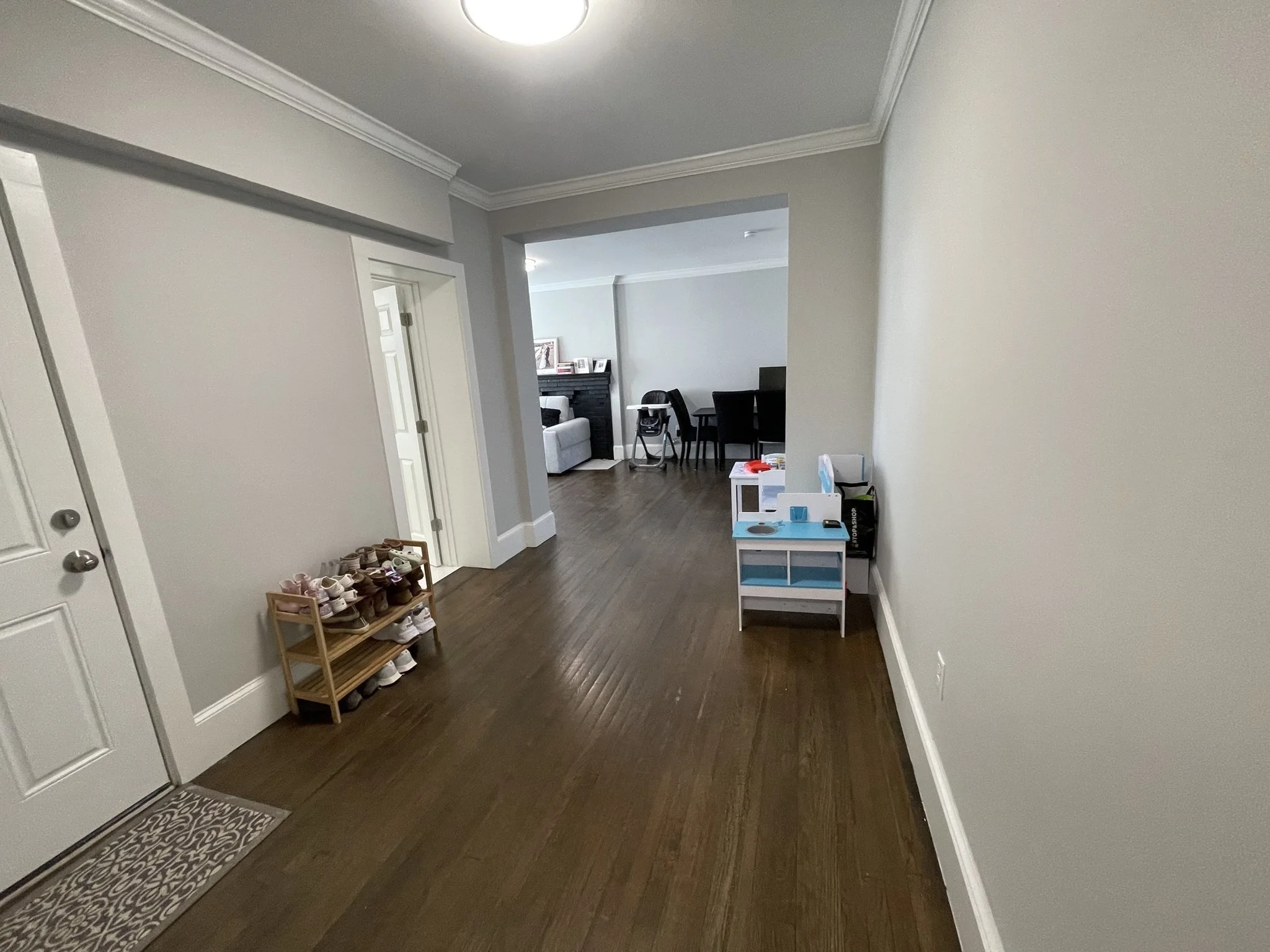 3 bed, 1 bath apartment for rent at 96 Longwood Unit 1, Coolidge Corner — photo 4 of 14