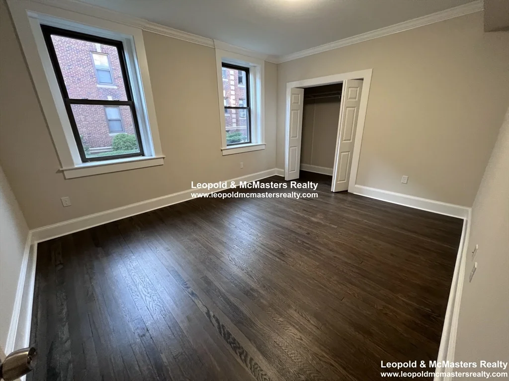 3 bed, 1 bath apartment for rent at 96 Longwood Unit 2, Coolidge Corner — photo 9 of 12