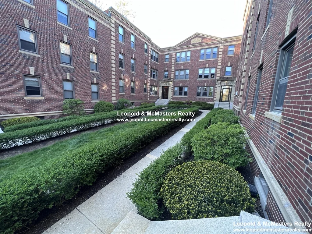 3 bed, 1 bath apartment for rent at 96 Longwood Unit 2, Coolidge Corner — photo 12 of 12