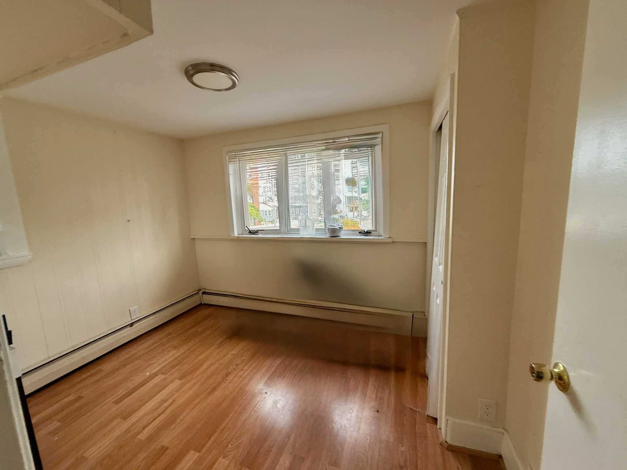 3 bed, 1 bath apartment for rent at 96 Lynnway Unit 96, Revere — photo 2 of 6