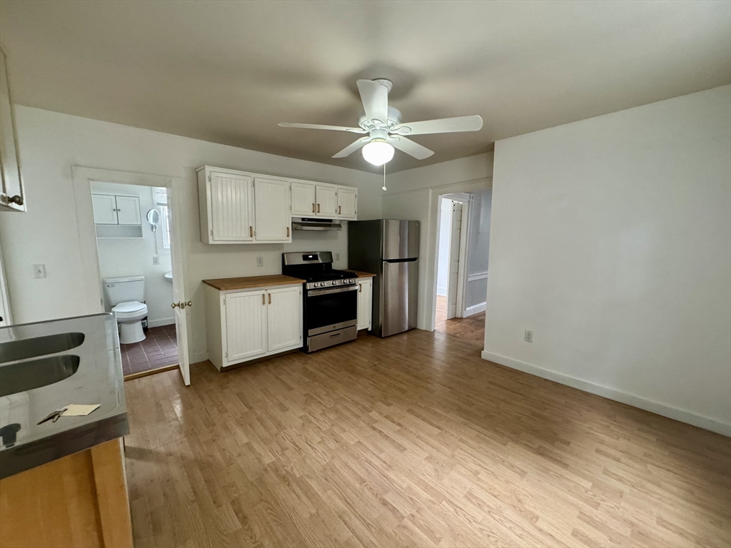 2 bed, 1 bath apartment for rent at 96 Main St Unit 1, Fairhaven — photo 6 of 27