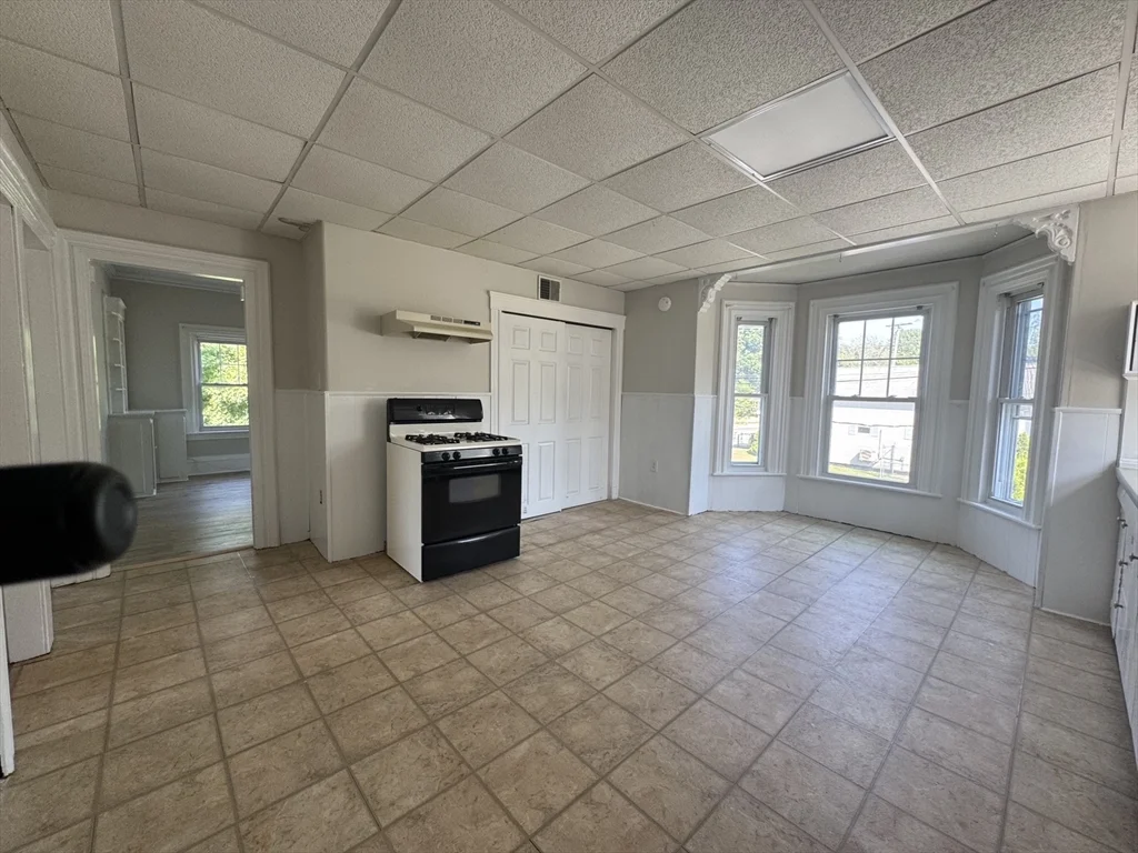 1 bed, 1 bath apartment for rent at 96 Main St Unit 2, Kingston — photo 5 of 6
