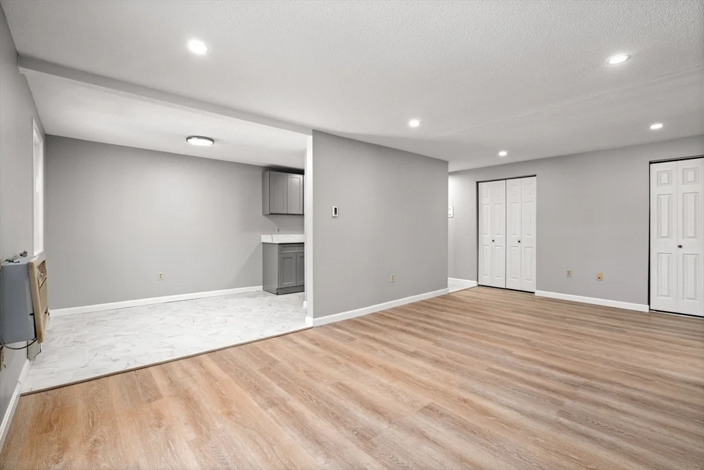 2 bed, 1 bath apartment for rent at 96 Main Unit D-5, Foxboro — photo 11 of 30