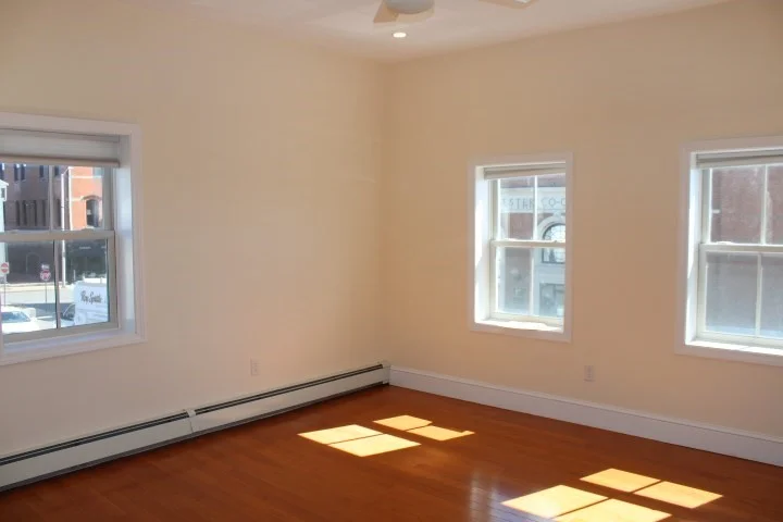 1 bed, 1 bath apartment for rent at 96 Middle St Unit 1, Gloucester — photo 9 of 11