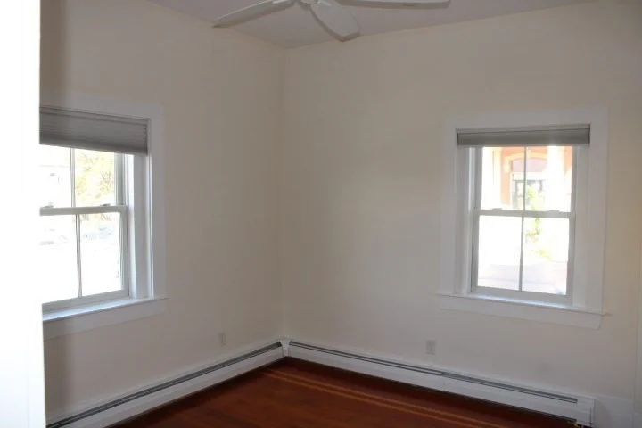 1 bed, 1 bath apartment for rent at 96 Middle St Unit 2, Gloucester — photo 6 of 7