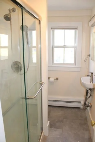 1 bed, 1 bath apartment for rent at 96 Middle St Unit 2, Gloucester — photo 3 of 7