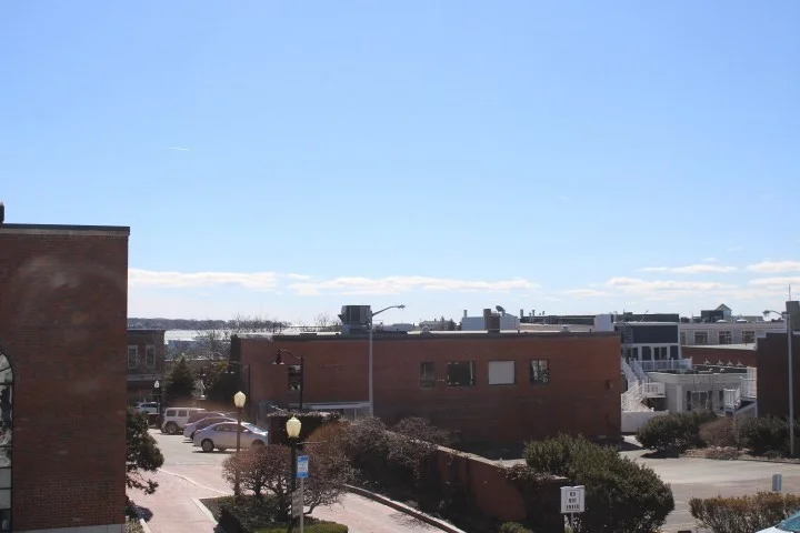 1 bed, 1 bath apartment for rent at 96 Middle St Unit 2, Gloucester — photo 4 of 7