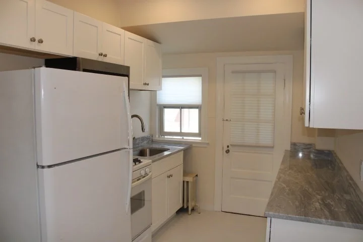 1 bed, 1 bath apartment for rent at 96 Middle St Unit 3, Gloucester — photo 2 of 10