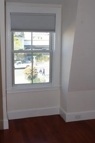 1 bed, 1 bath apartment for rent at 96 Middle St Unit 3, Gloucester — photo 9 of 10