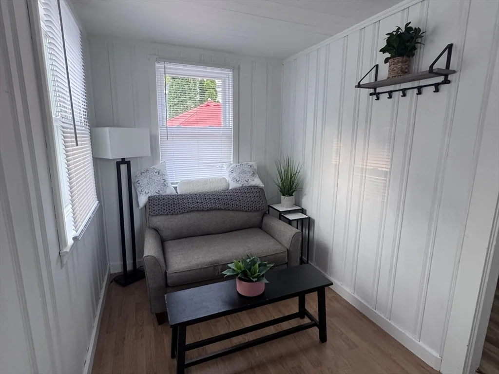 2 bed, 1 bath apartment for rent at 96 Nevada Unit 96, Marshfield — photo 8 of 14