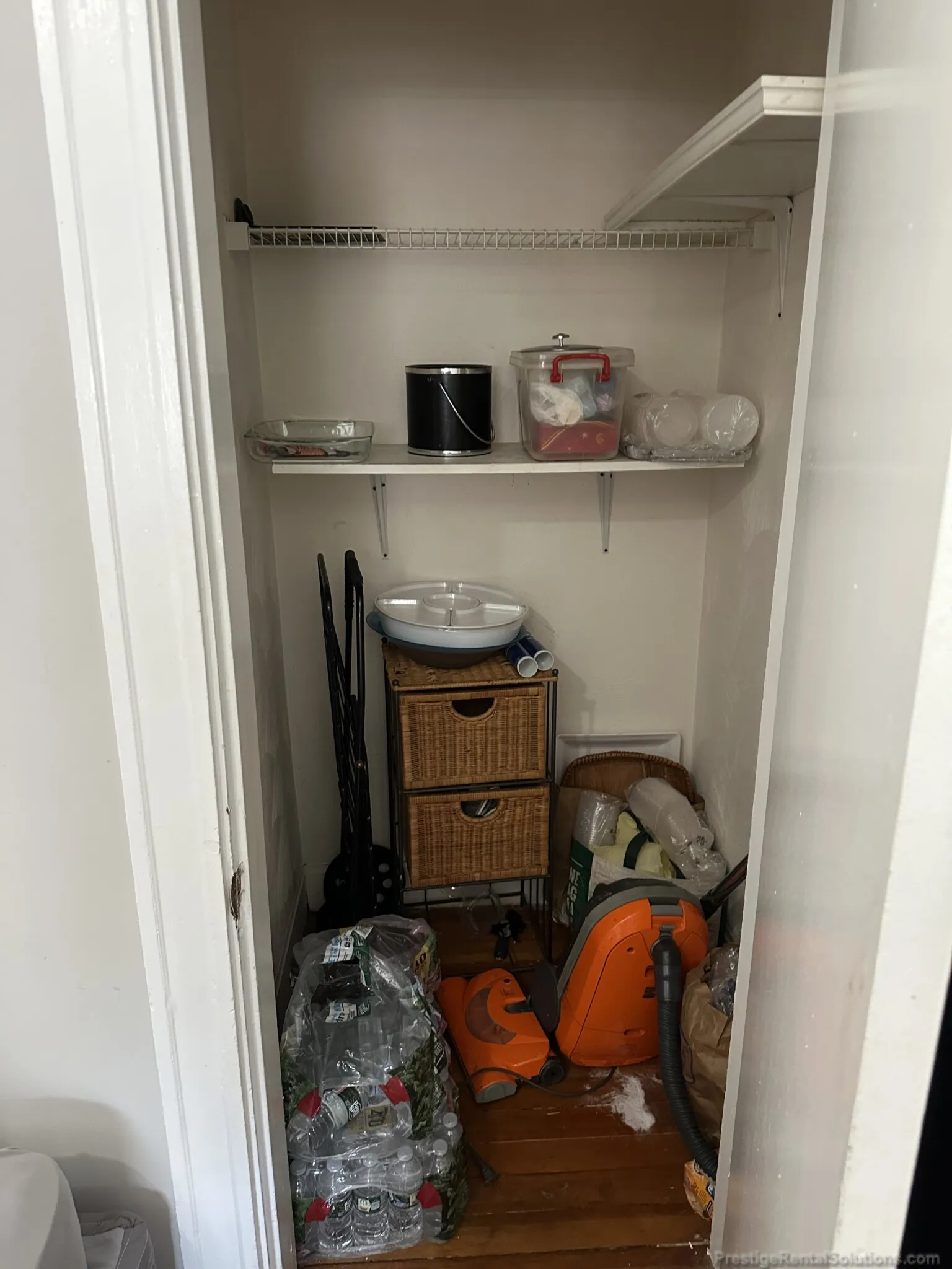 2.5 bed, 1 bath apartment for rent at 96 Nichols Ave Unit A, Watertown — photo 14 of 21