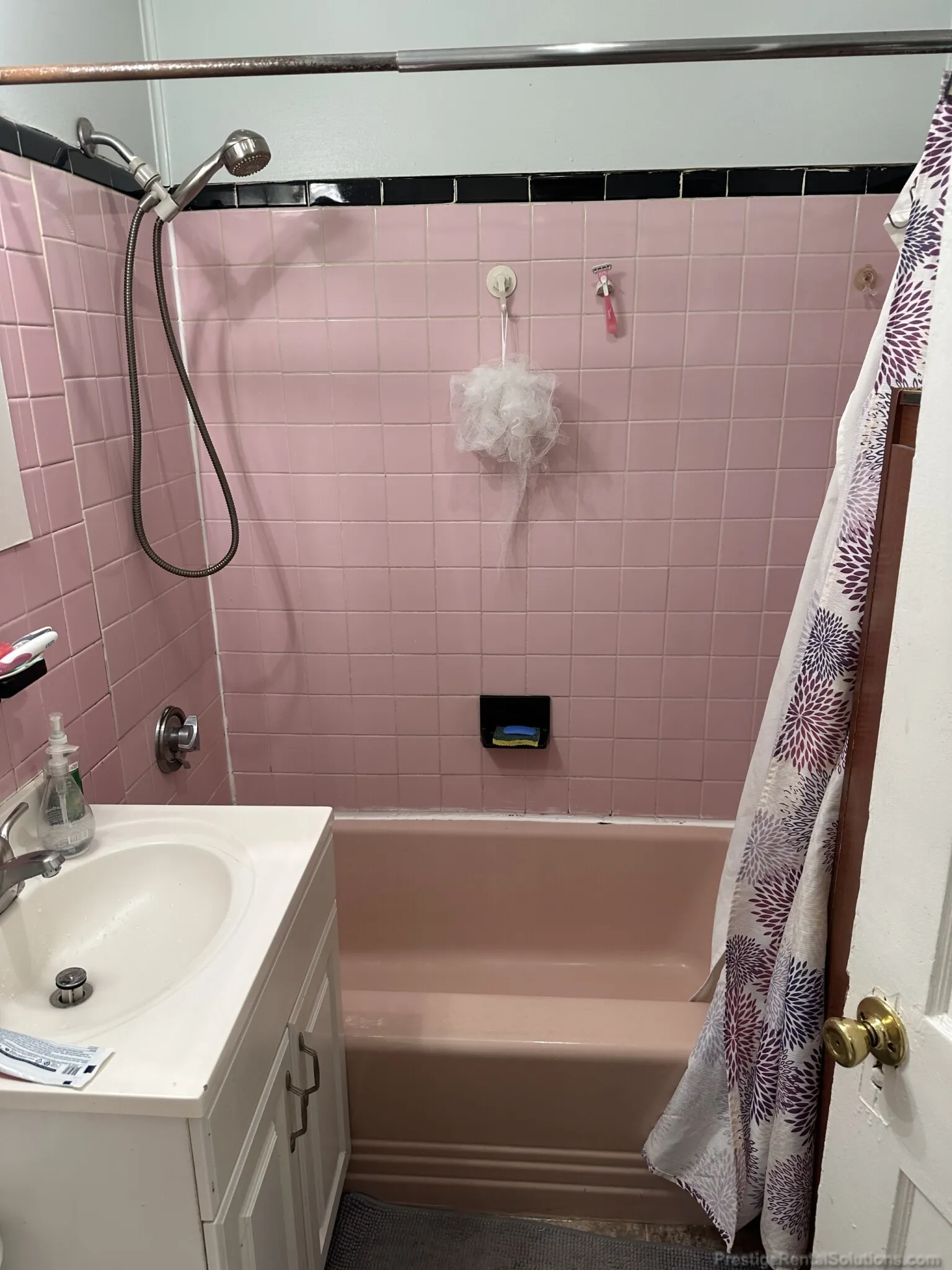 2.5 bed, 1 bath apartment for rent at 96 Nichols Ave Unit A, Watertown — photo 10 of 21