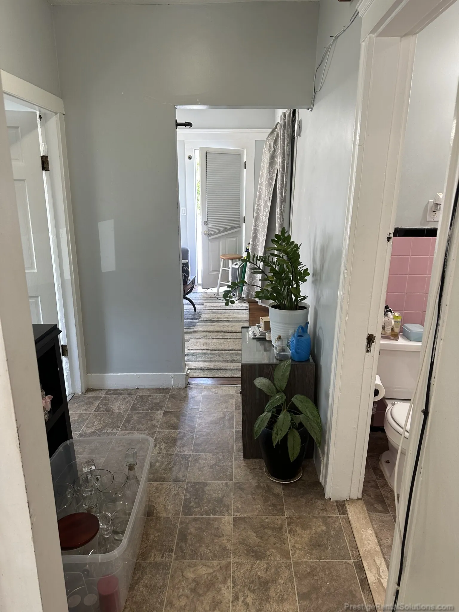 2.5 bed, 1 bath apartment for rent at 96 Nichols Ave Unit A, Watertown — photo 4 of 21