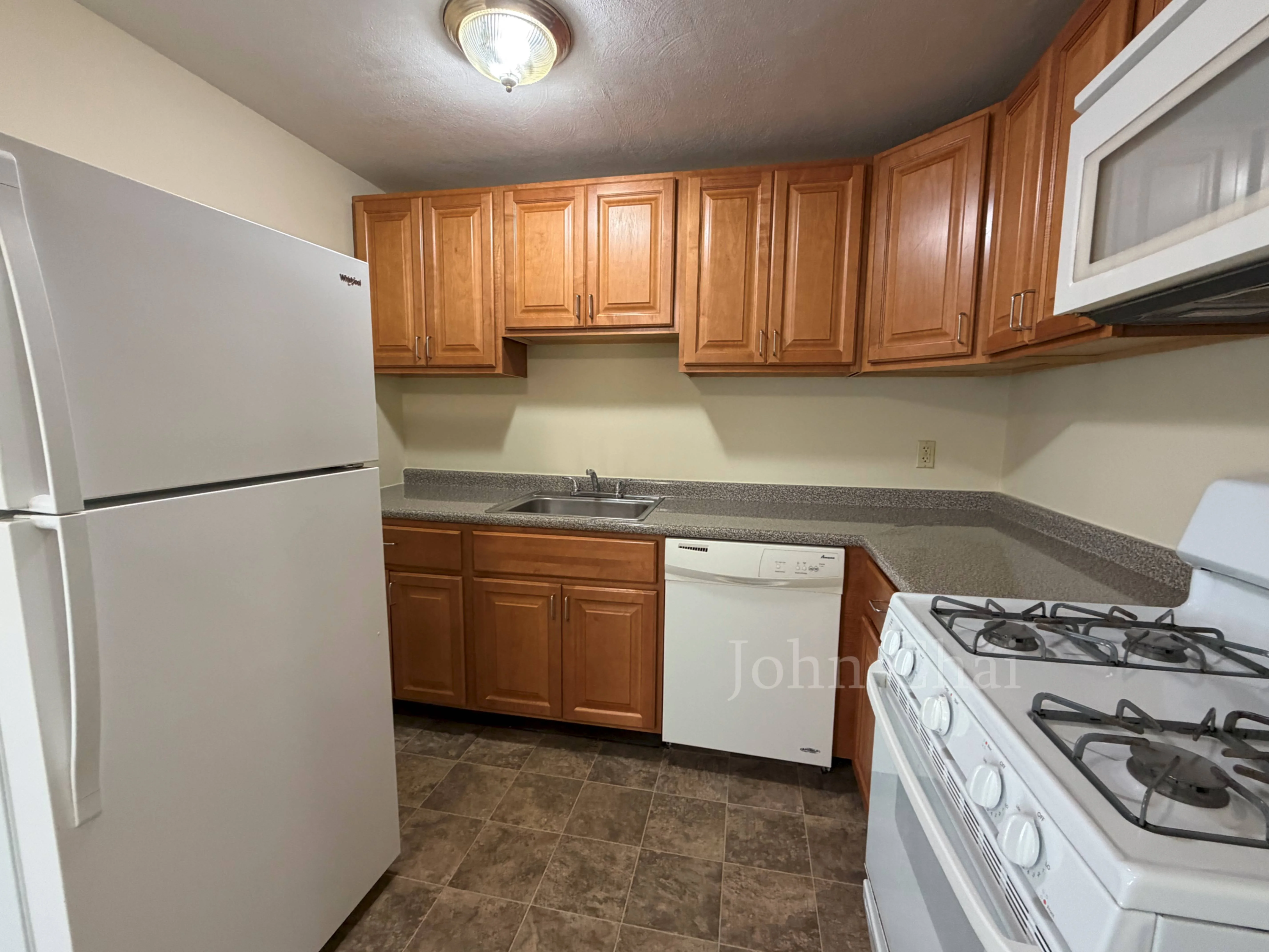 1 bed, 1 bath apartment for rent at 96 Nichols Ave Unit B, Watertown — photo 24 of 34