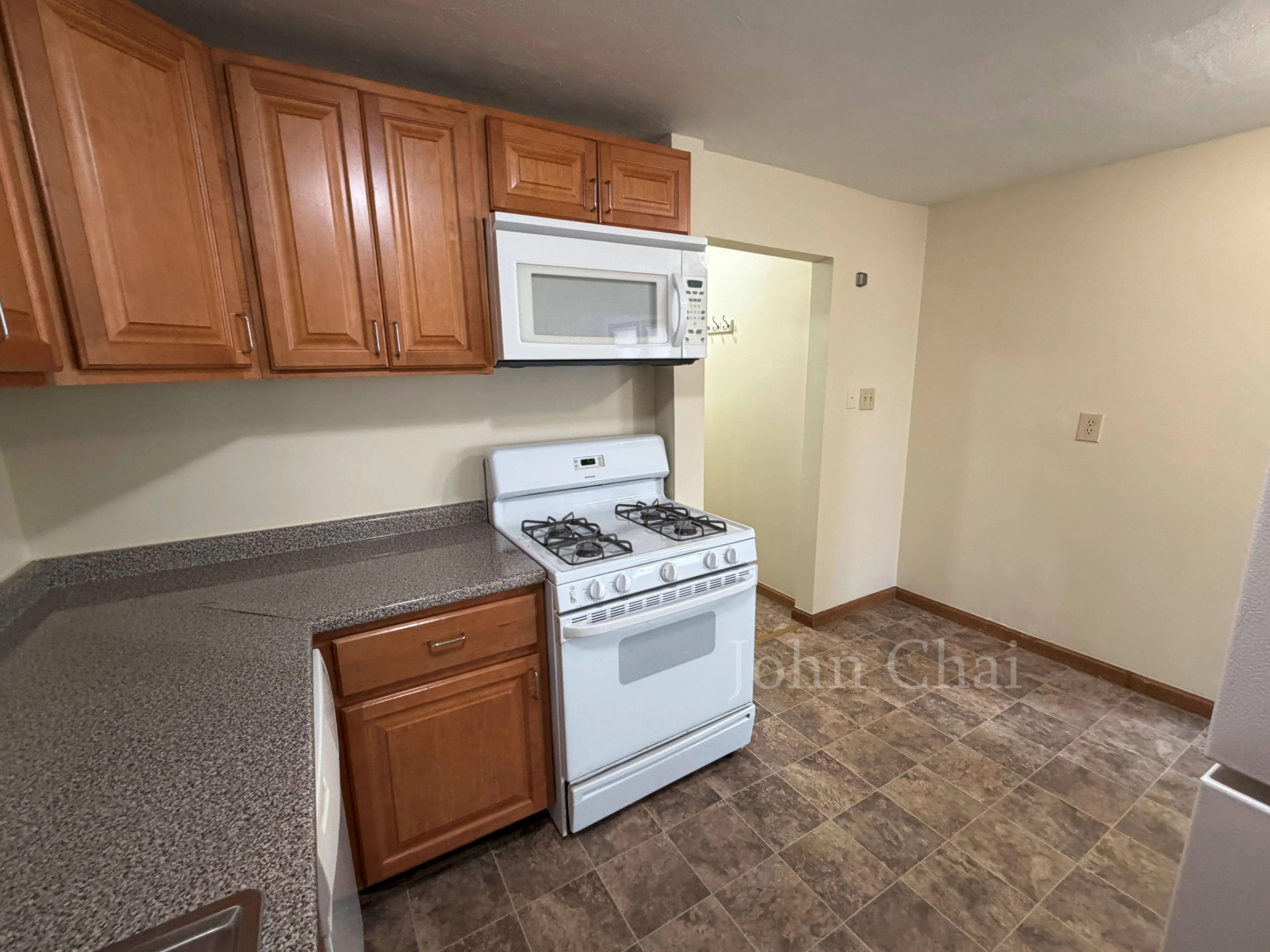 1 bed, 1 bath apartment for rent at 96 Nichols Ave Unit B, Watertown — photo 25 of 34