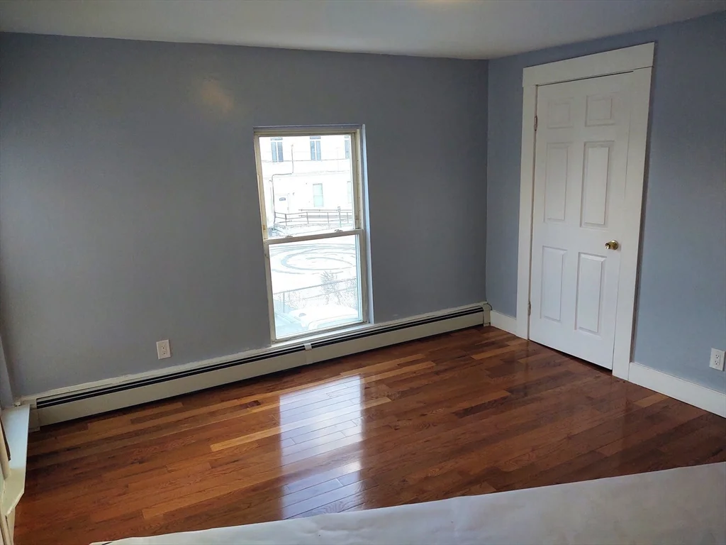 3 bed, 1 bath apartment for rent at 96 Pleasant St Unit 2, Marlborough — photo 10 of 25