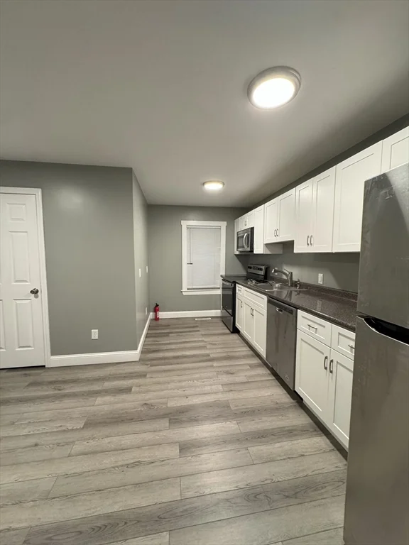 1 bed, 1 bath apartment for rent at 96 Plymouth St Unit 4, Holbrook — photo 2 of 8